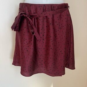 🍷 Abercrombie & Fitch Burgundy Mini Skirt Polka Dot Bow Belt - Size Small